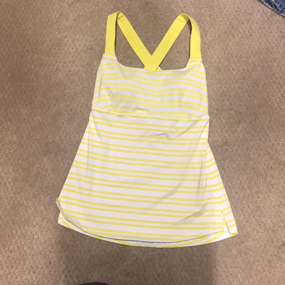 Size 6 lulu athletic top